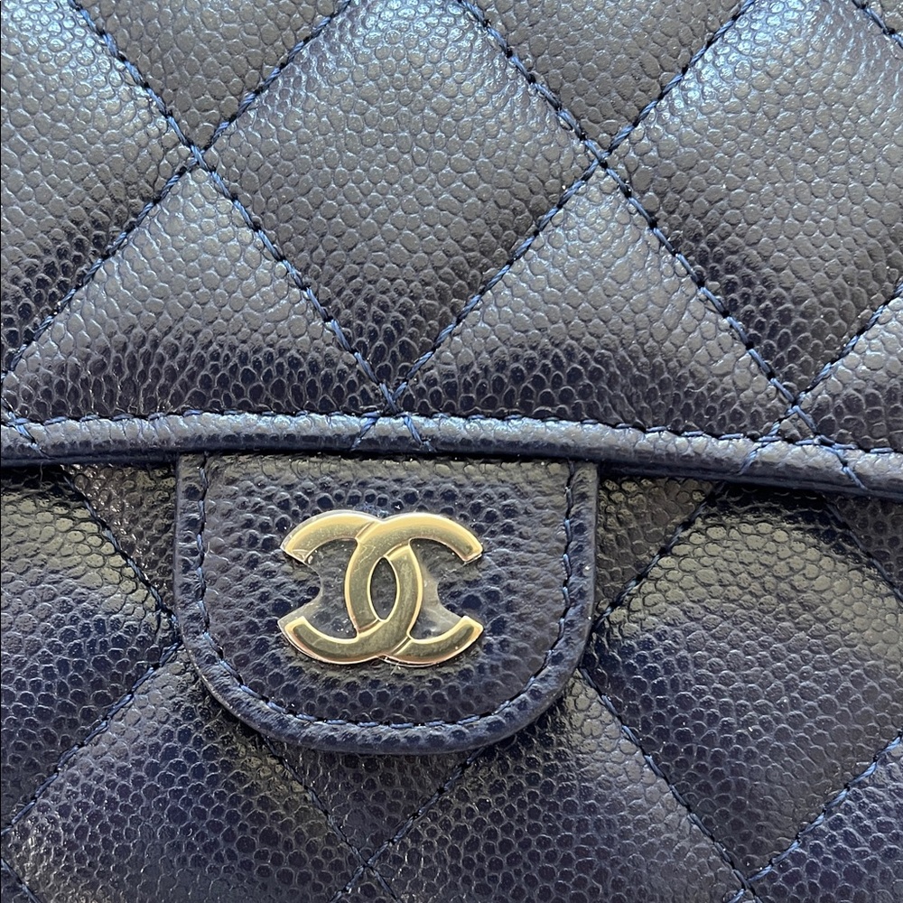NIB CHANEL Navy Quilted Caviar Leather Wallet with CC - Picture 2 of 7
